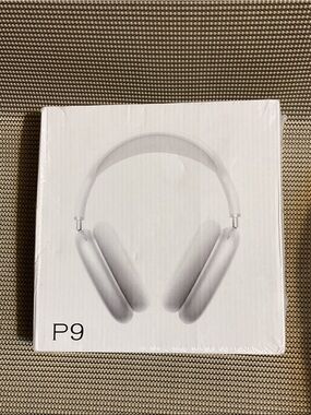 P9 On-Ear Headphones in Blue - Wireless Comfort